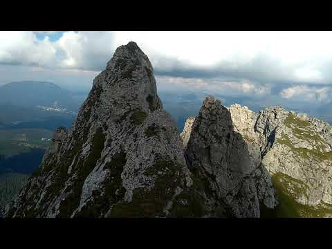 CELE MAI FRUMOASE PEISAJE DIN BUCEGI LA ACELE MORARULUI