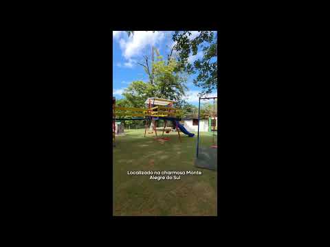 Casa com 170m² e 4 dormitórios ao lado de Serra Negra