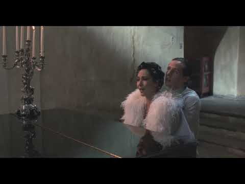 Santa Sangre Escena "Déjame Llorar"