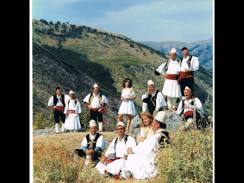 Katina Beleri- cme fluturon syri-Ansambli Folklorik Çipini