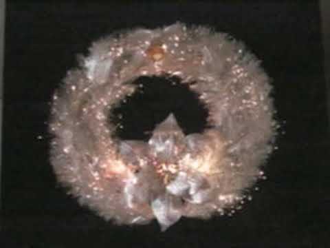 The sparkle of snow (Christmas Wreath)