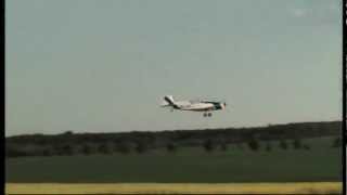 preview picture of video 'Zlin Z-526 AFS, 2,06m'