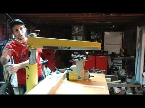 Plytelių pjovimo staklės DeWalt D24000; 690x690 mm video