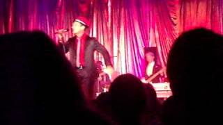 Roger Cicero - Nicht Artgerecht live in Hamburg (02 World on Tour 2009)