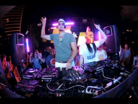 Afrojack and Steve Aoki featuring Miss Palmer - No Beef