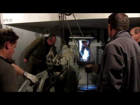 essai de remontage du 2ème canon 7,5cm de la batterie Sud au fort du Scex, 16 avril 2016