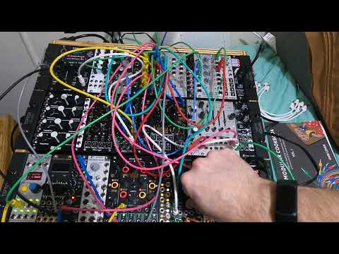 Absolute mad lad™ demonstrates kick ducking w/ Cosmotronic Messor Compressor #eurorack  -0031-