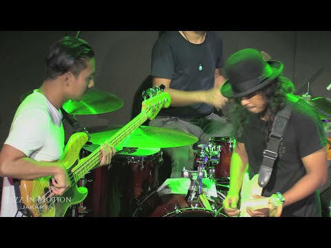 Gugun Blues Shelter - Love Your Life @ Motion Blue Jakarta 28/5/16 [HD]