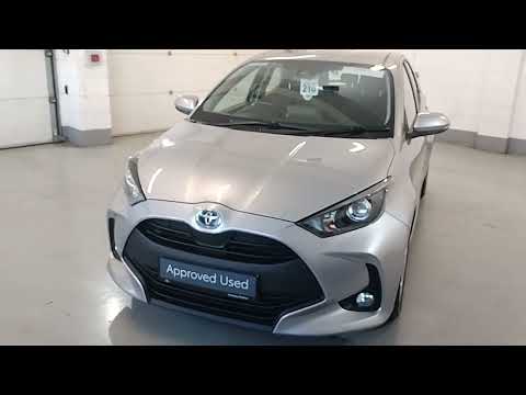 Toyota Yaris 1.5 HYBRID LUNA - Image 2