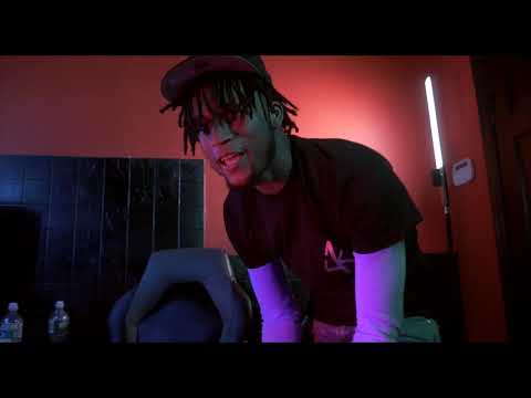 NickySees feat. Daidough - Catching Plays (Official Music Video)