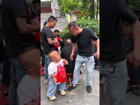 That's Not Right! Where Did My Meat Go? Does Anyone Know? #FunnyVideo #Laugh #funny #dwarf #99cm