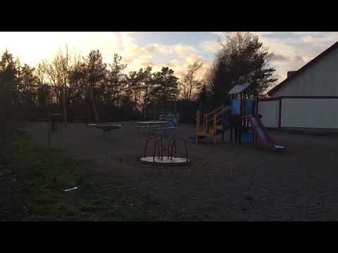 Hylses Blekingeturne - LEKPLATS @ Lavendelvägen HULTA - Ronneby - 190101 (iPhone SE)