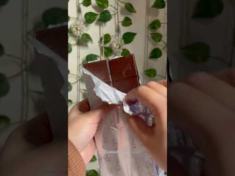 Trying Lindt Mint chocolate🍃🍫#asmr #youtubeshorts #shorts #unboxing #lindt #review #chocolate