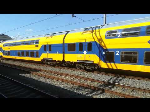 NS DDZ 7645 op station Apeldoorn
