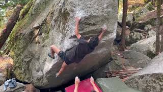 Video thumbnail of Stinger Low, V10. Squamish