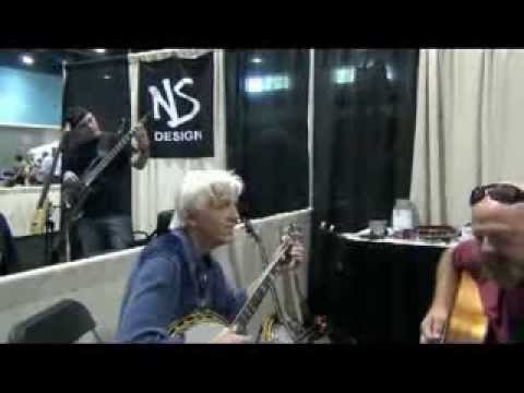 2013 IBMA   High on the Mountaintop booth jam