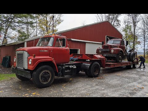 Double Truck Rescue - 1975 International Fleetstar 2010A, 1960 Mack B-61, & Rogers 35-Ton Lowboy