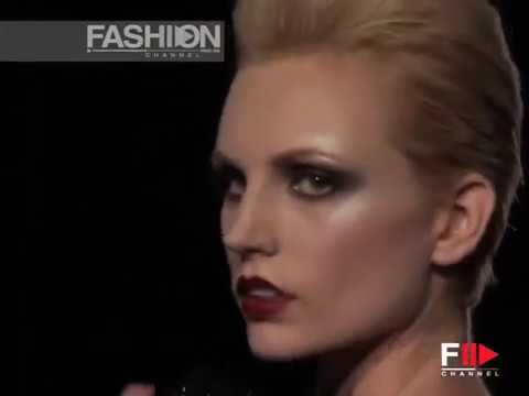 Fashion Show "Valentino" Autumn Winter 2006 / 2007 Haute Couture 4 of 4 by Fashion Channel