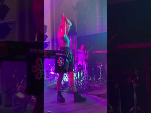 Prudence- Olivia Merilahti - Good friends live at ST BRIEUC - festival art rock-La Chapelle lamenais