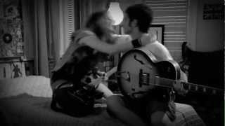 Gil e Lia | Tema GILIA | Lanterna dos Afogados