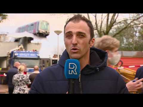 Metro rijdt door stootblok en bungelt meters boven de grond op een walvisstaartvin in Spijkenisse
