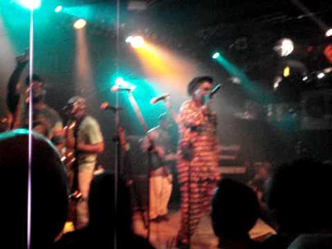 MACKA-B LIVE -everybody loves bob marley 09