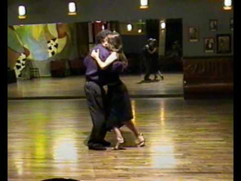  Maria Plazaola  and  Eduardo Masci  are  dancing  to  a  tango