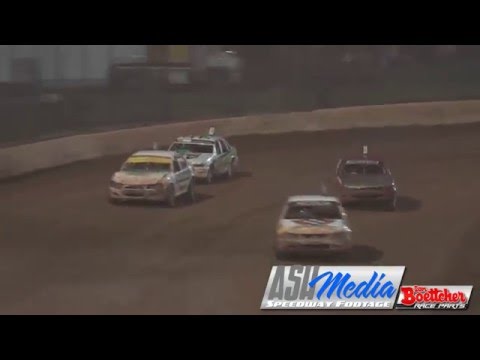 Production Sedans: Queensland Title Amazing Finish - Kingaroy Speedway