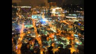 Walker Stalker Con (Part 1 of 3) - Music by Sniff 'n' the Tears - "Driver's Seat"