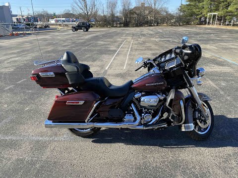 2018 Harley-Davidson<sup>®</sup> Ultra Limited Twisted Cherry