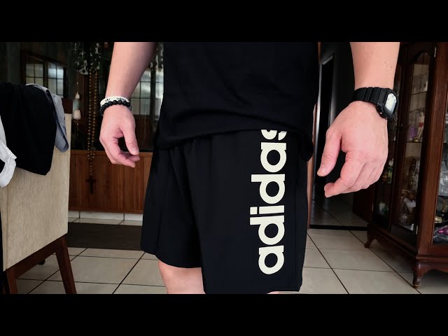 Vídeo relacionado con adidas Hombre Essentials Small Logo Cargo Chelsea Short Shorts, Olive Strata/Black, L