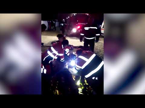 Salvatorii alpiniști intervin în satul Poiana lui Alexa pentru un bărbat căzut în fântână