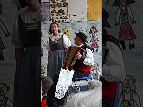Solojodlerin Jana Fischer - Jungi Meitschi (Hans Aregger)