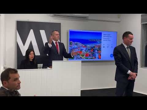 Clarence White Auctioneer - 124 Hastings Pde, North Bondi - at Sydney Auction Rooms