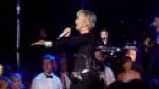 Lulu at the Tesco Charity Ball 2006