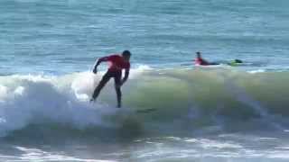 preview picture of video 'Perfeccionamiento al Surf ( Sitges )'