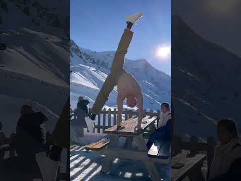 Монгольский акробат Лхагва-Очир удивил европейцев на горе Шамони