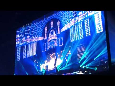 [FANCAM] 08.02.12 - Music Bank in Paris: Soohyun & Hyorin Duet