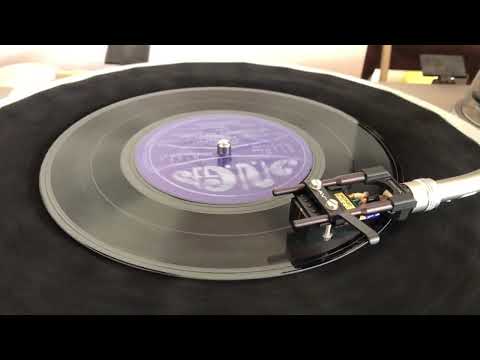 H.R. Jothipala & Sujatha Attanayake: Aasha Reli (Film: Yakadaya)