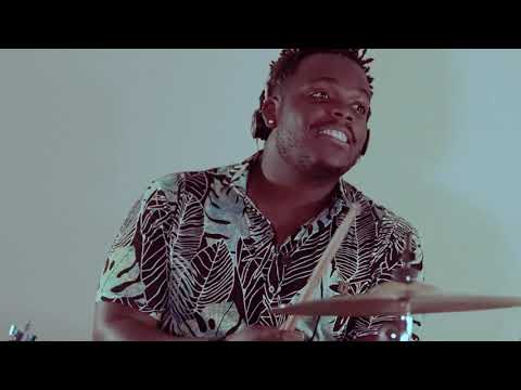 Ksulo Essencial apresenta: Tiro ao Álvaro - Brasiliana Feat Mc Nenzin