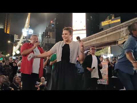 Zapin Usik mengusik-lawak kumpulan senario dengan genji buskers mencuit hati peminat dibukit bintang