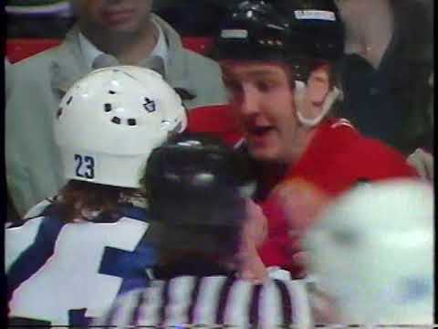 Chicago Blackhawks vs Toronto Maple Leafs Rough Stuff 1995