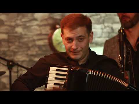 Jasmina Milenkovska Ivanoska & Zlatko Miladinoski i negoviot orkestar  -  Aj zasvirete mladi momcinj