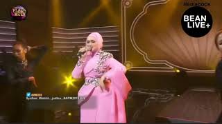 Download lagu Dato’ Sri Siti Nurhaliza & Judika | Anta Pemana & Kisah Ku Inginkan - Anugerah Planet Muzik 2018 mp3