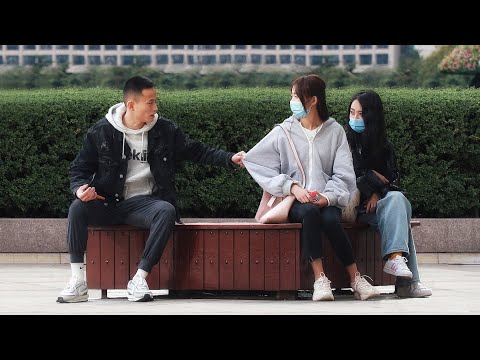 “你不覺得自己很惡心嗎？”勸同學被包養的女生遭路人小哥怒罵