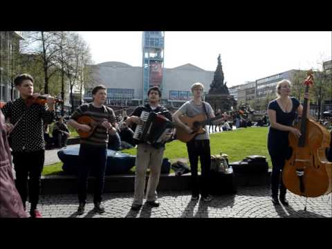 Oleg and the Popovs - Verliebt in du