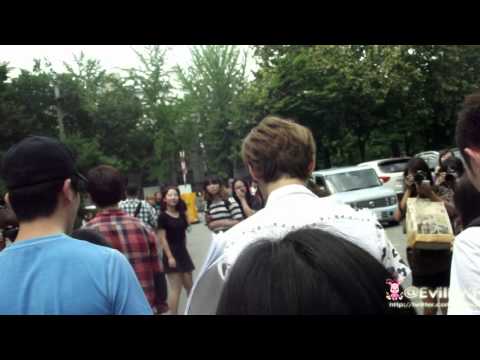 [FANCAM] 120817 Luhan at Musicbank