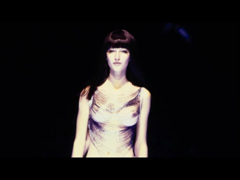 Vintage in Pills ALEXANDER MCQUEEN Spring 1998 - Fashion Channel