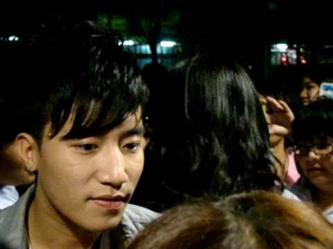 02022011 Nut.Singular @CU [01]