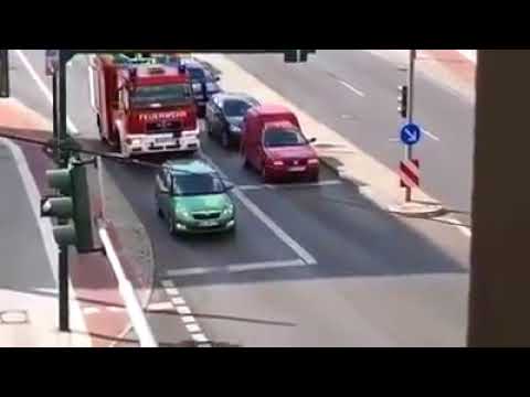 NORMAS DE CIRCULAÇÃO E CONDUTA: VEÍCULOS DE EMERGÊNCIA